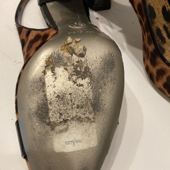 Dolce& Gabbana open toe, Leopard and patent leather sling back pumps. - Picture 7 of 16